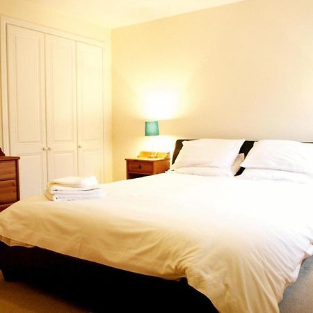 Brunel Crescent Apartments Суиндон Экстерьер фото