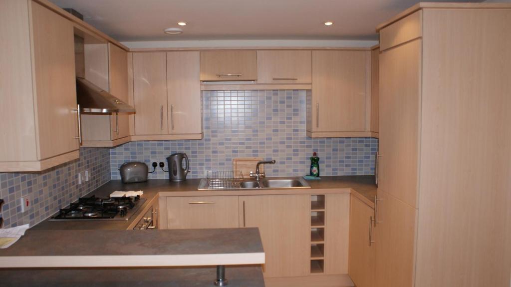 Brunel Crescent Apartments Суиндон Номер фото
