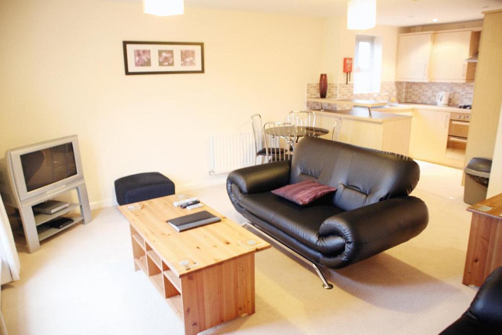 Brunel Crescent Apartments Суиндон Номер фото